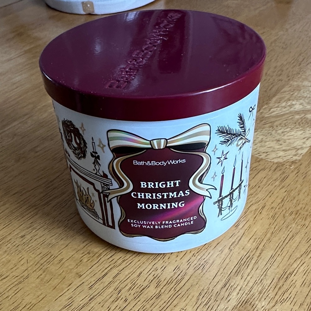 Bath & Body Works 3 Wick Candle Bright Christmas Morning New